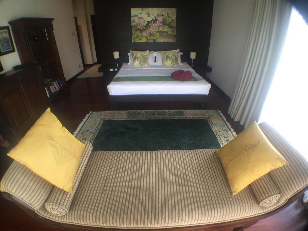 Property image - full photo 6