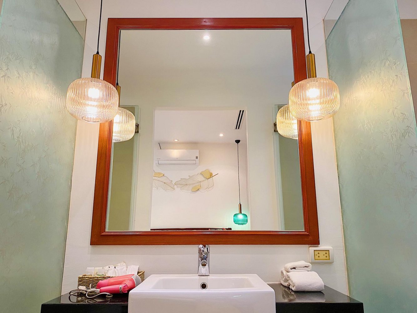 Property image - full photo 14
