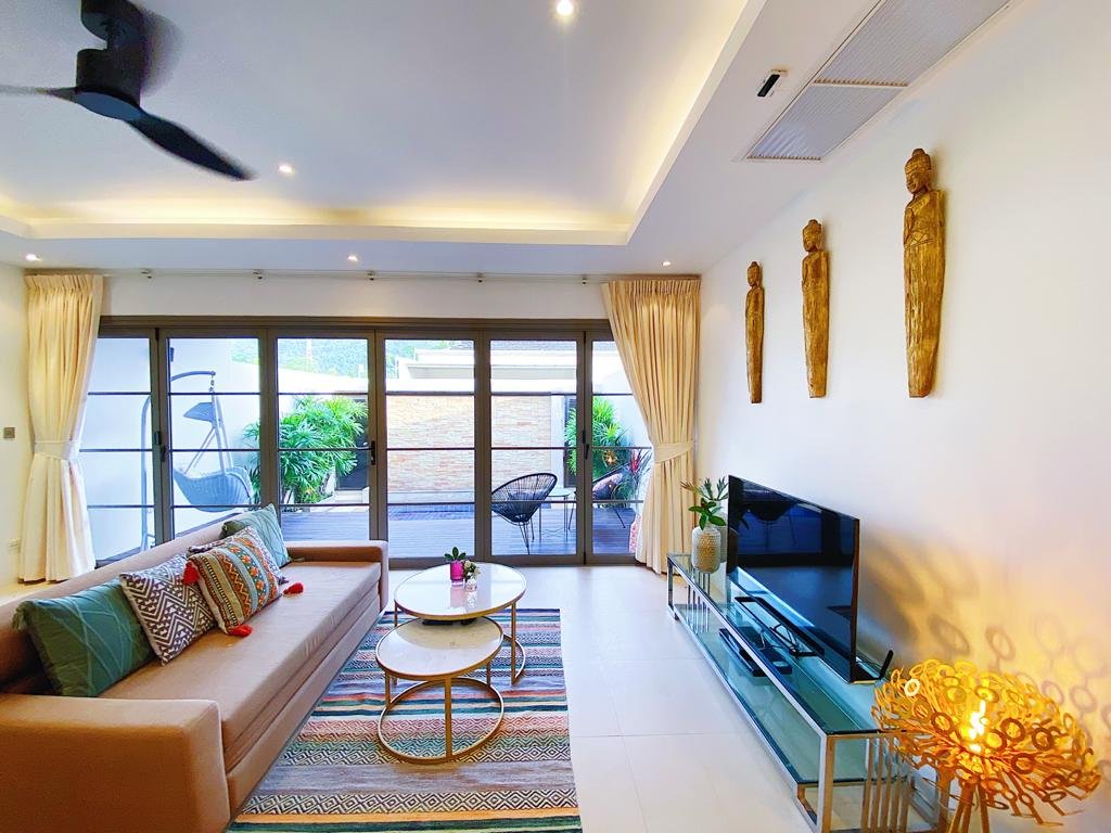 Property image - full photo 2