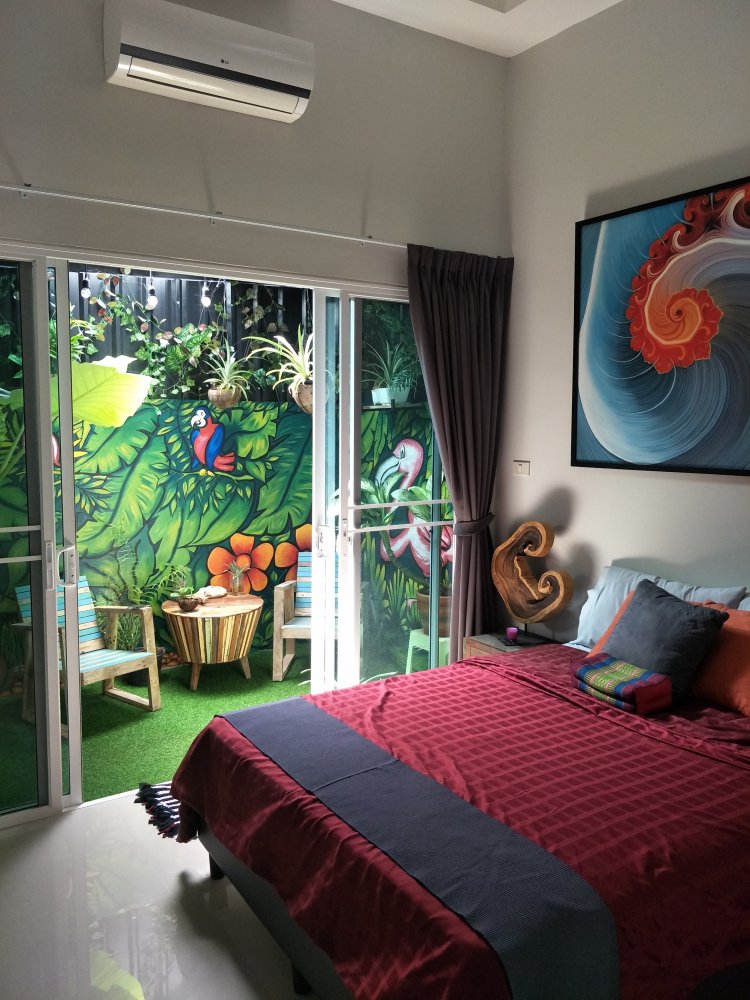 Property image - full photo 10