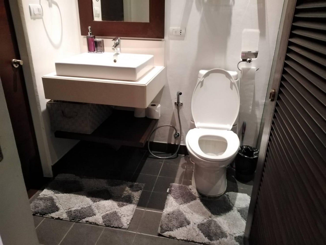 Property image - full photo 12