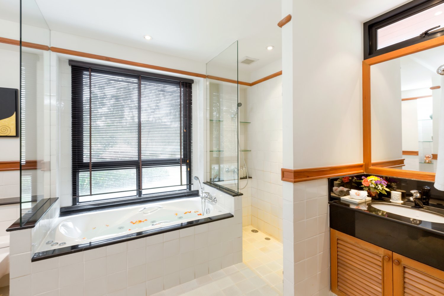 Property image - full photo 15