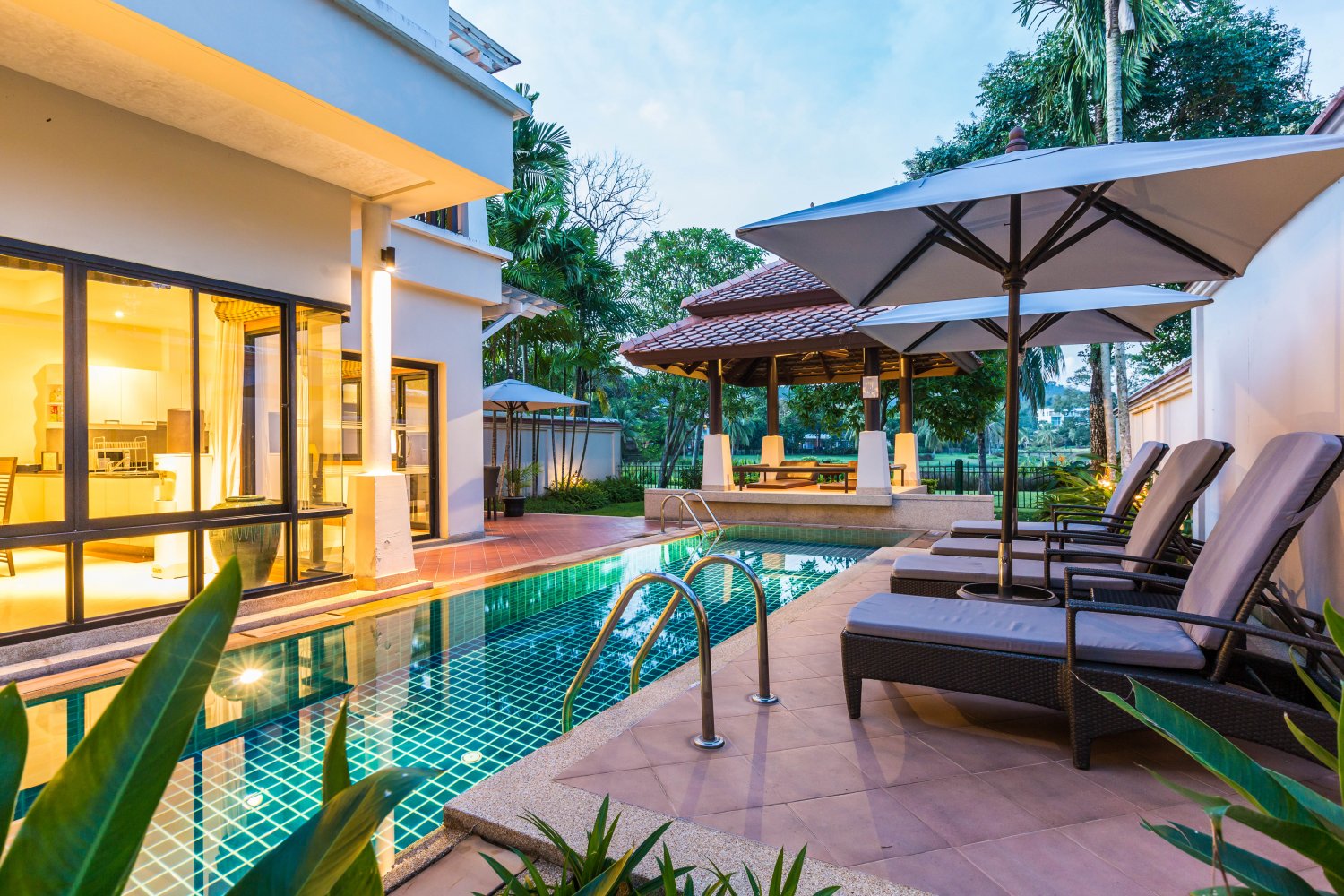 Property image - full photo 16