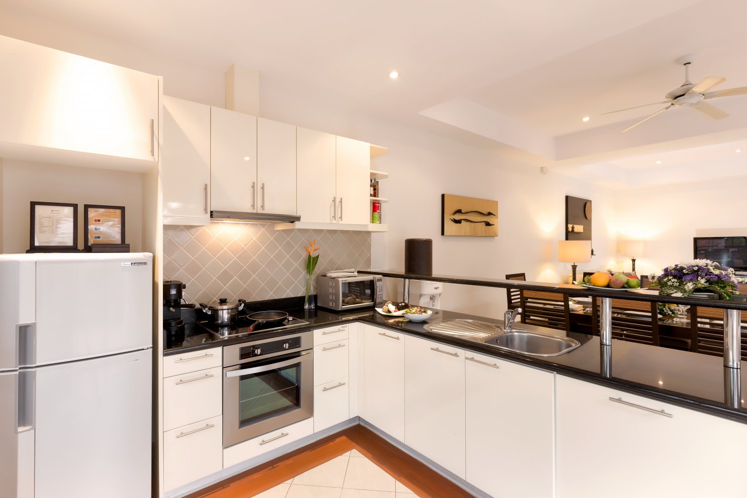 Property image - full photo 10