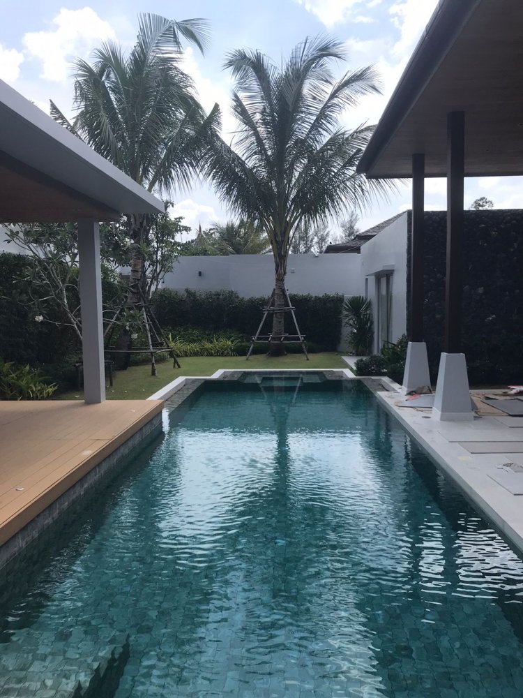 Property image - full photo 2