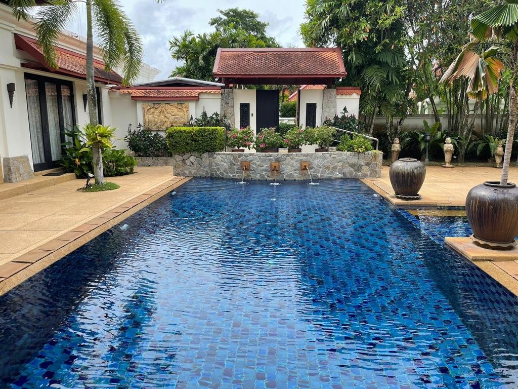 Property image - full photo 1