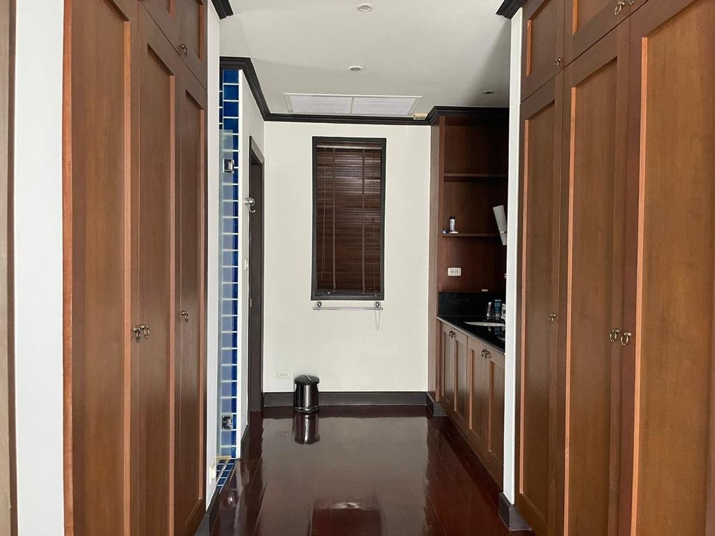 Property image - full photo 10