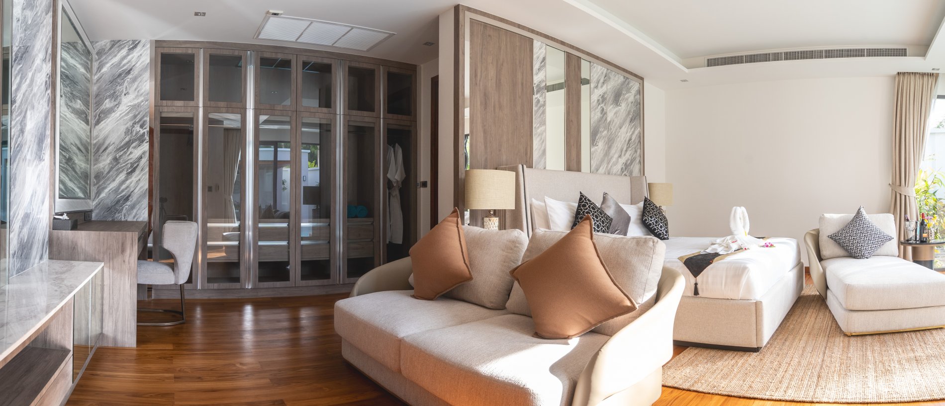 Property image - full photo 11