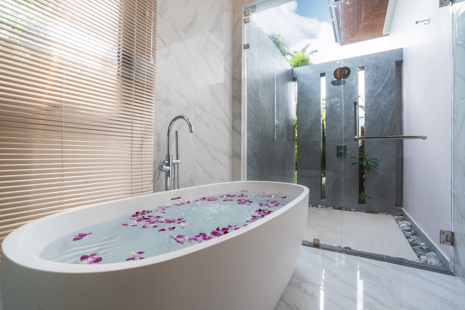 Property image - full photo 16