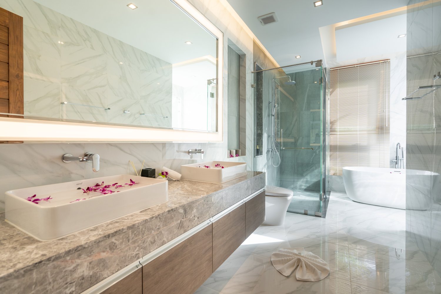 Property image - full photo 13
