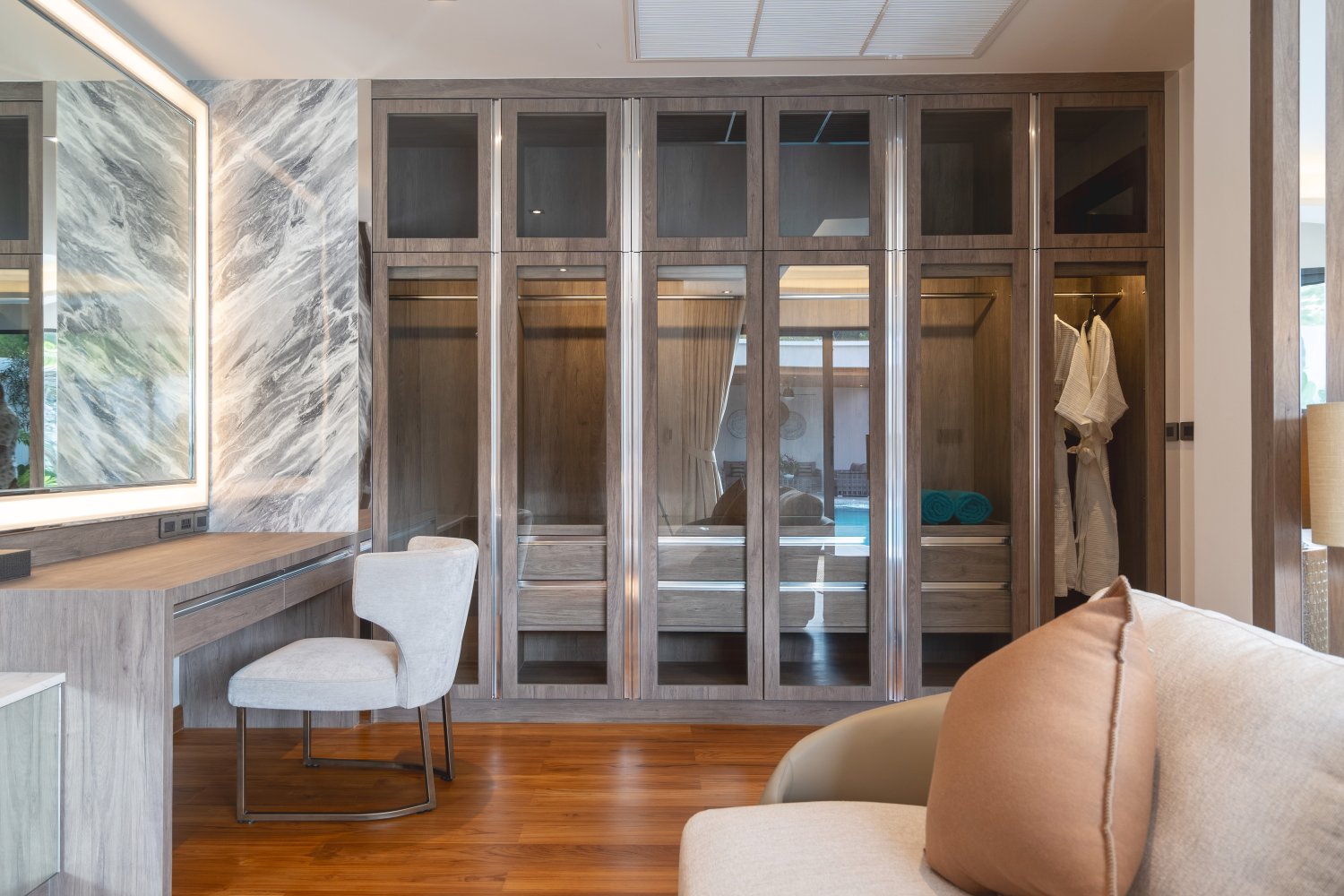 Property image - full photo 12