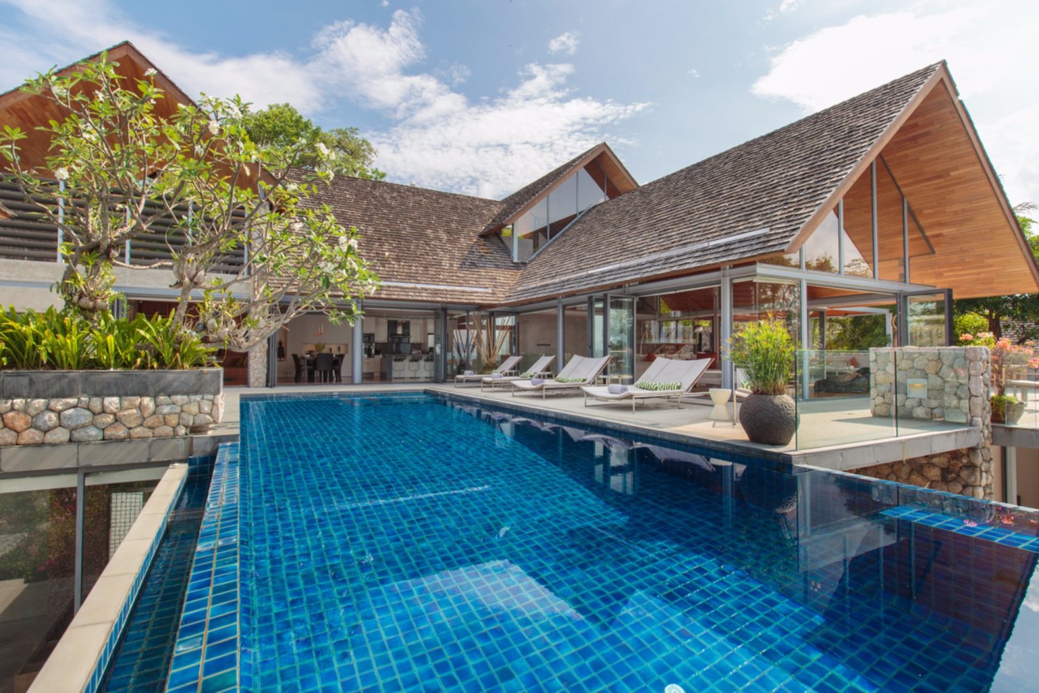 Property image - full photo 12