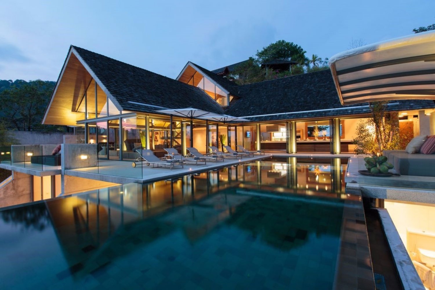 Property image - full photo 3