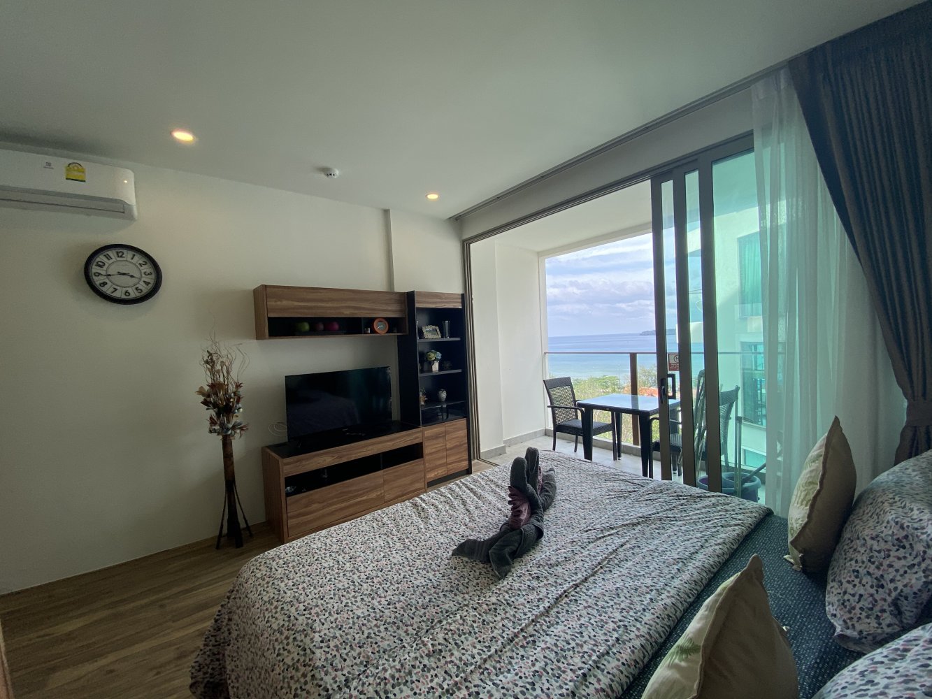 Property image - full photo 3