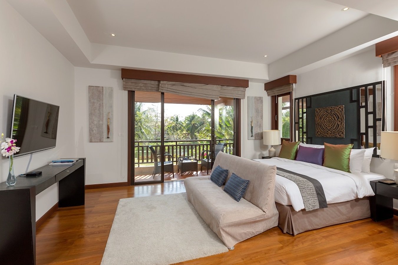 Property image - full photo 11