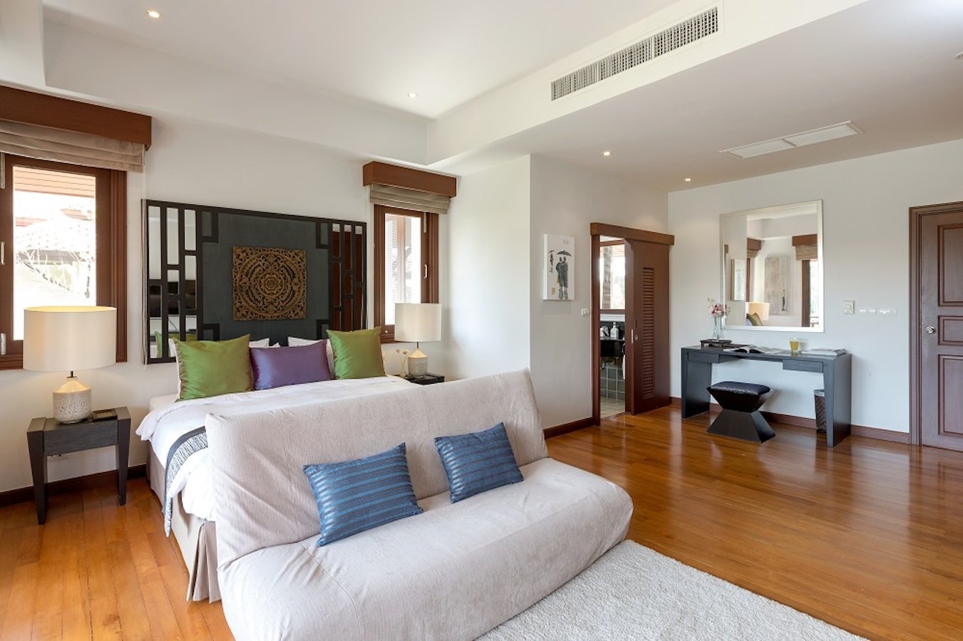Property image - full photo 13