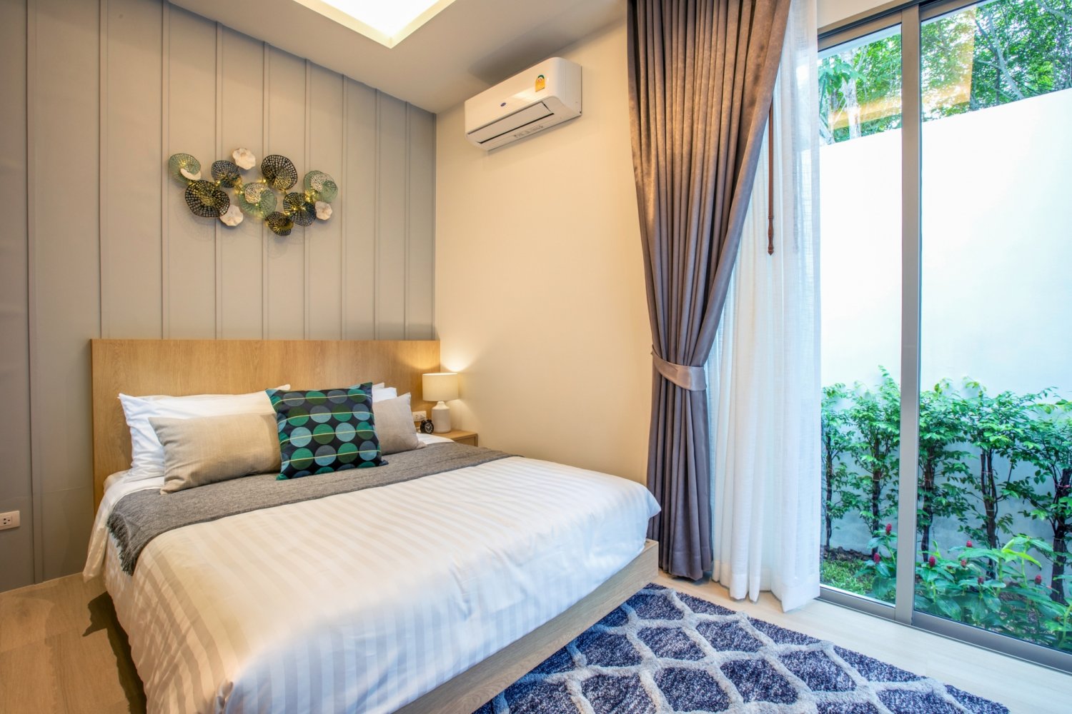 Property image - full photo 14