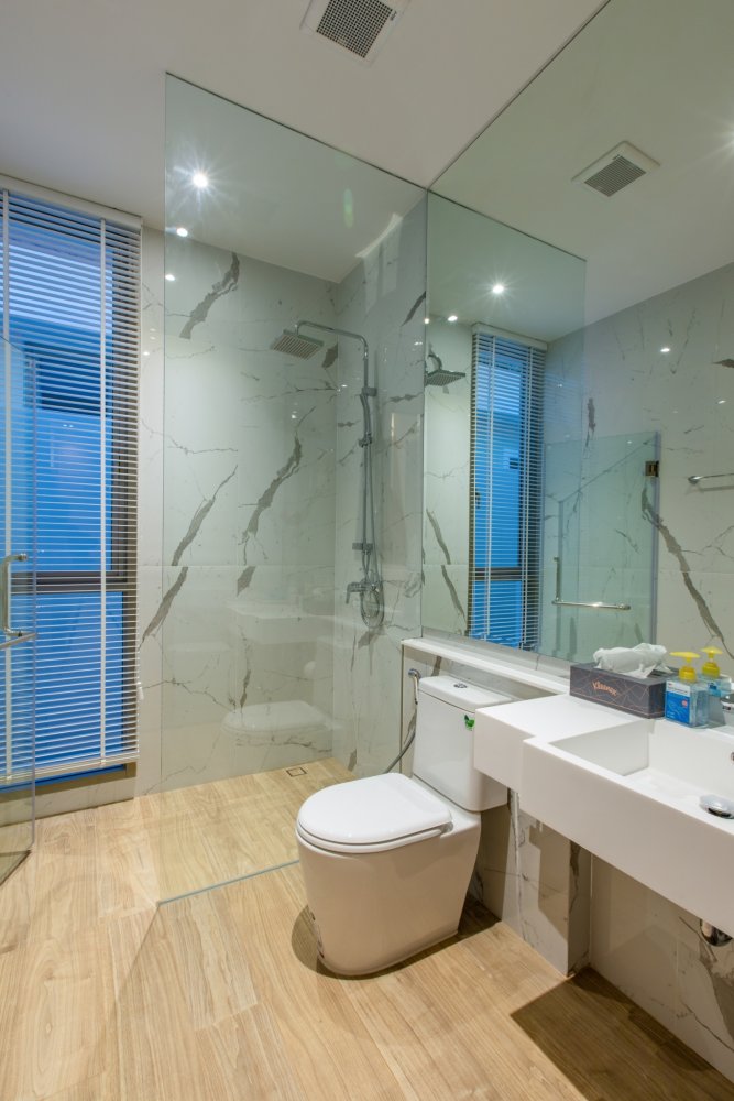 Property image - full photo 18