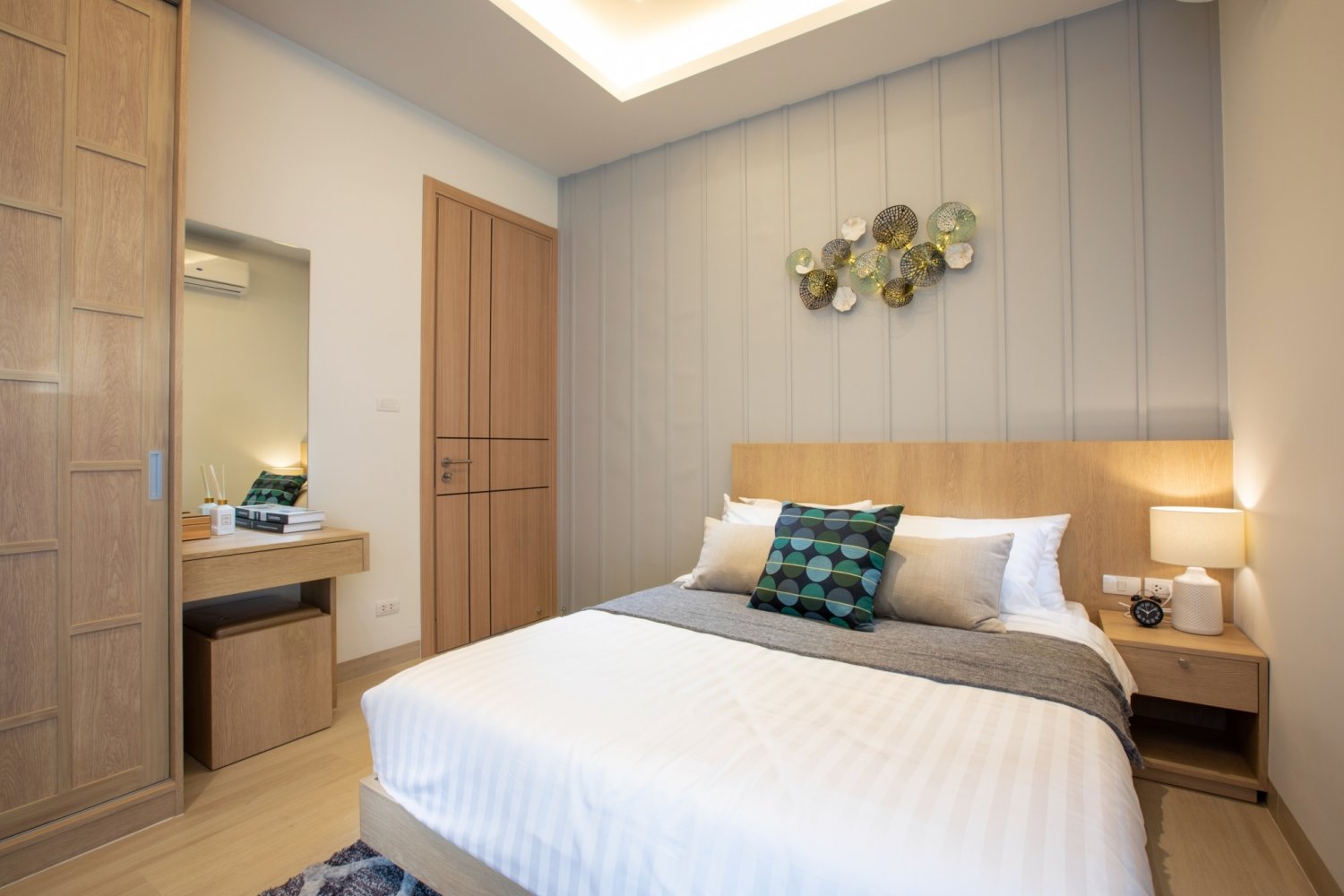 Property image - full photo 13