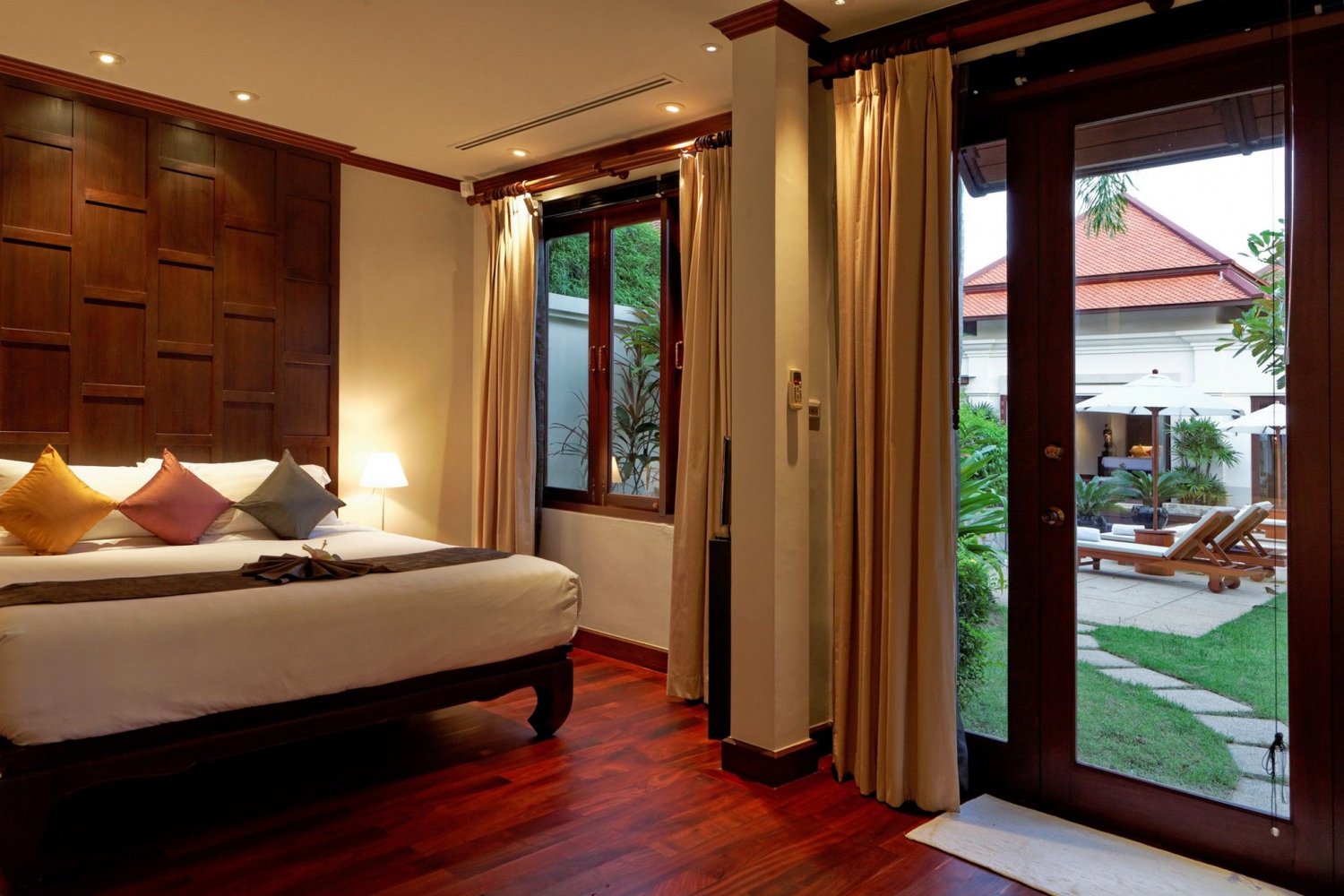 Property image - full photo 11