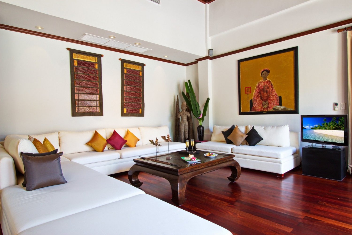 Property image - full photo 3