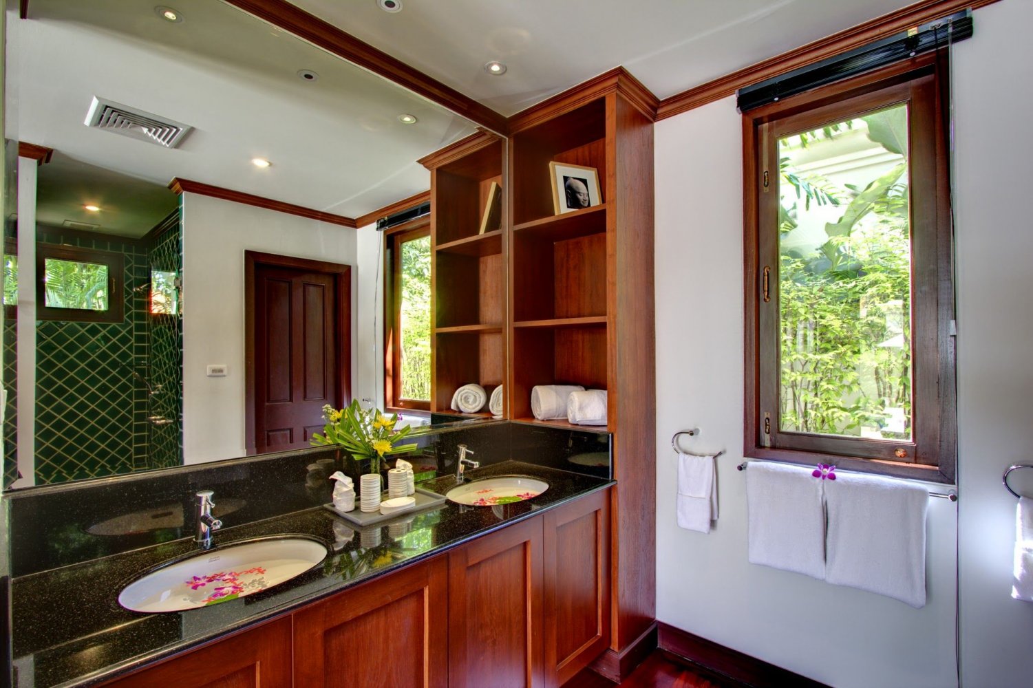 Property image - full photo 15