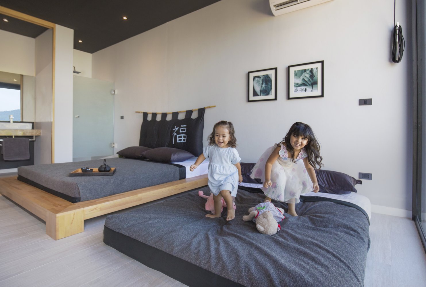 Property image - full photo 4