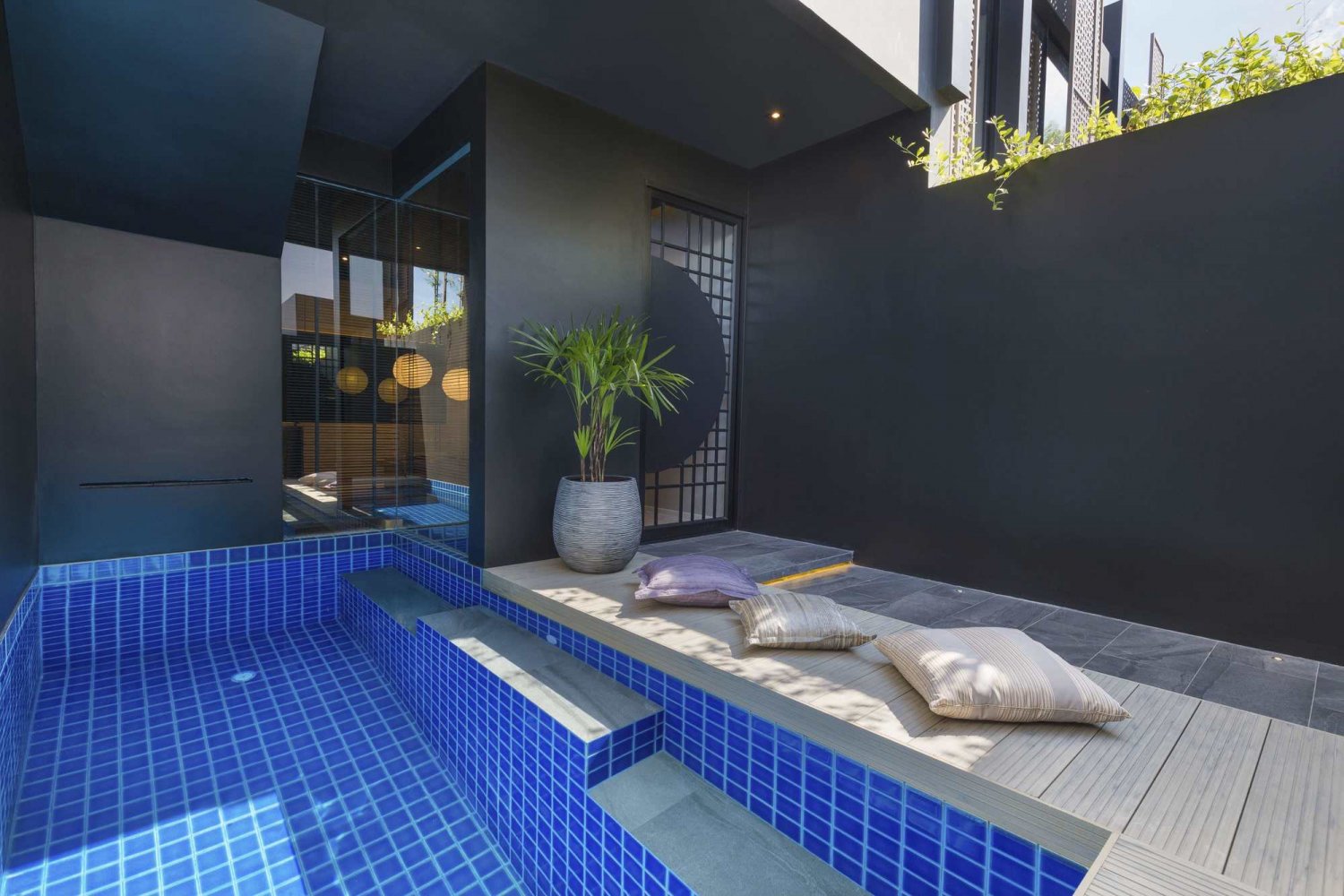 Property image - full photo 4