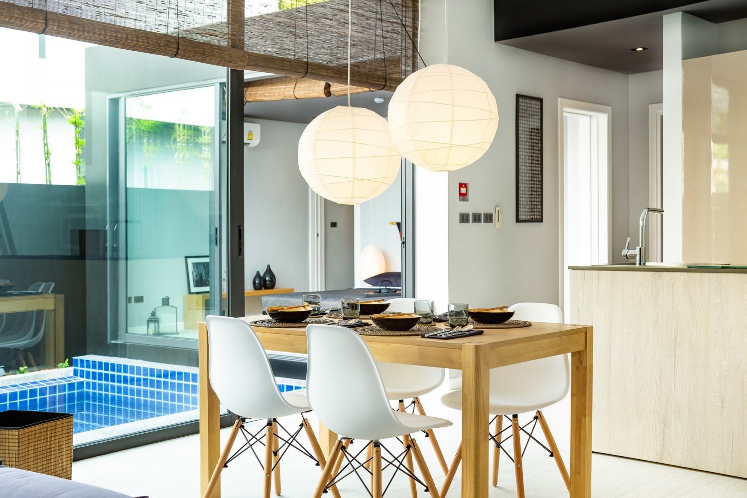 Property image - full photo 2