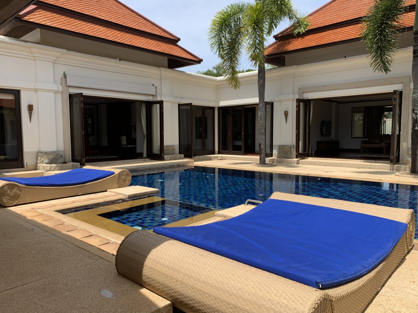 Property image - full photo 1
