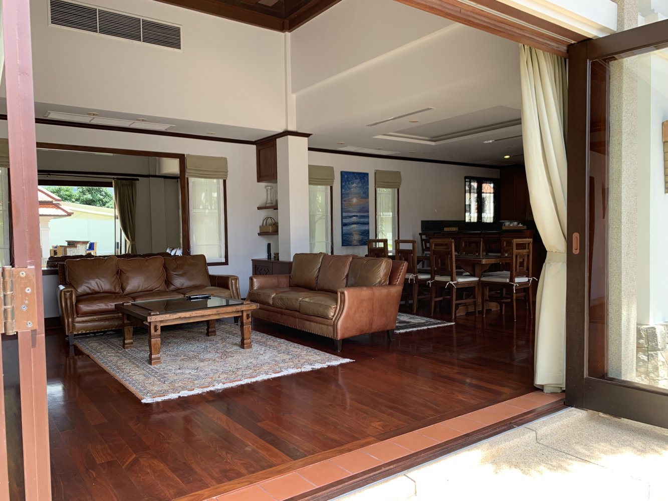 Property image - full photo 4