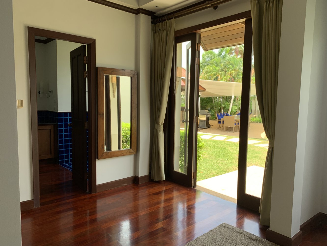 Property image - full photo 22