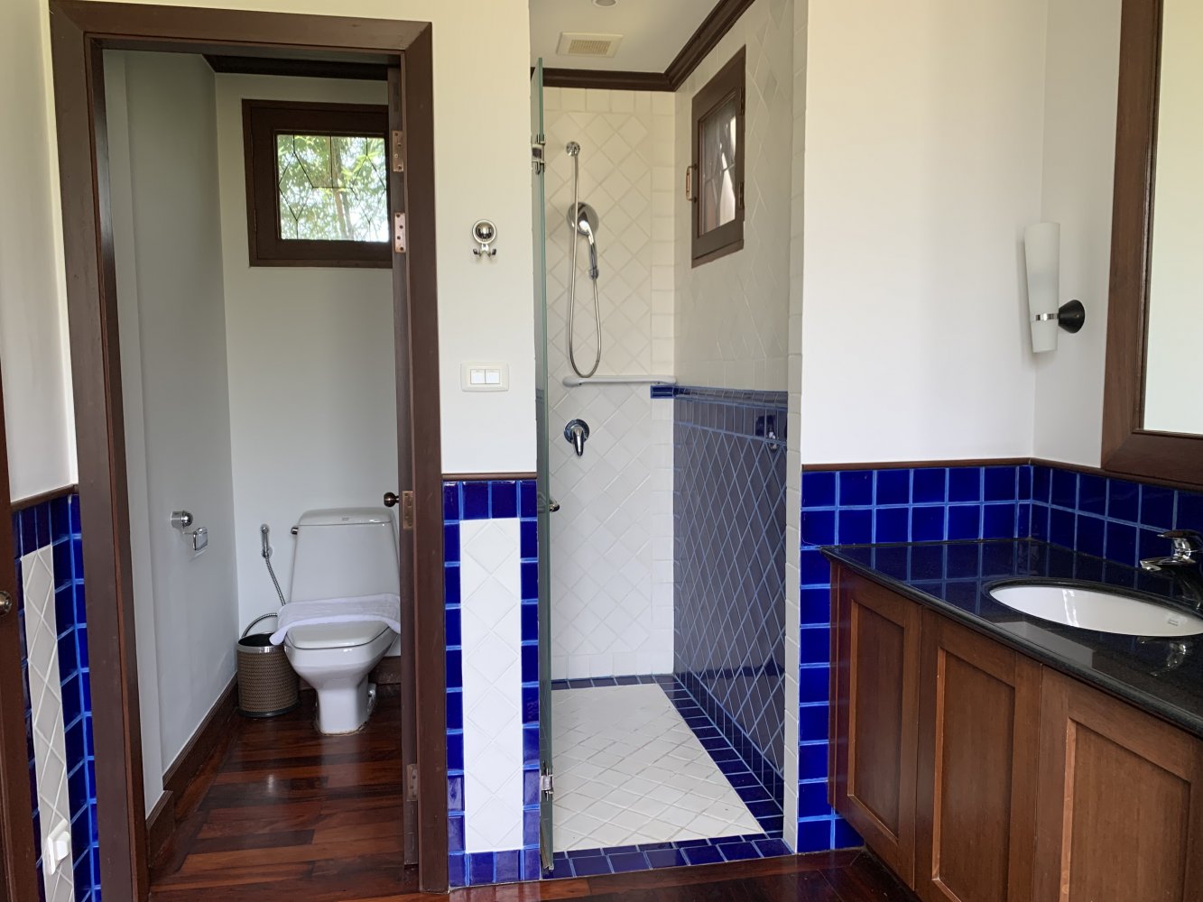 Property image - full photo 23