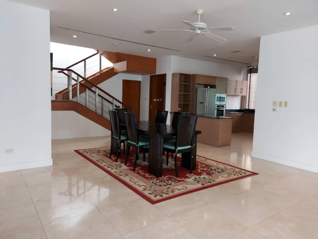 Property image - full photo 4