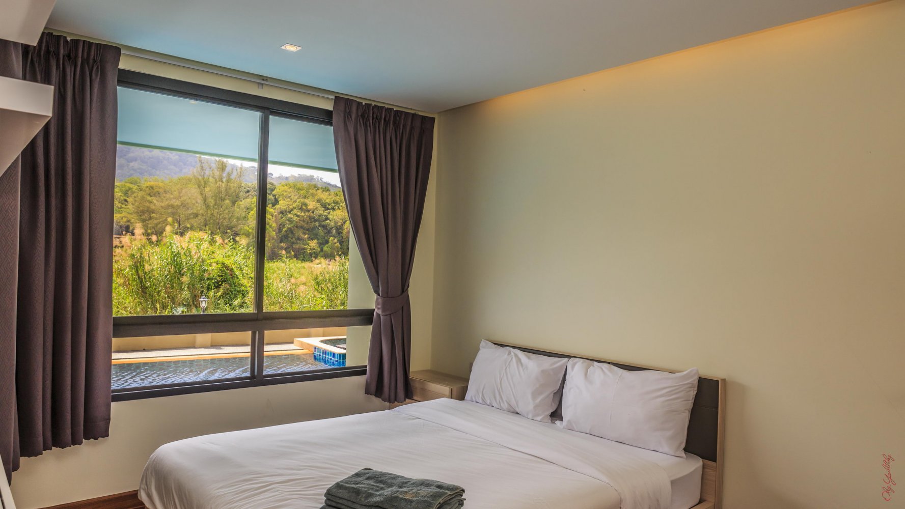 Property image - full photo 11