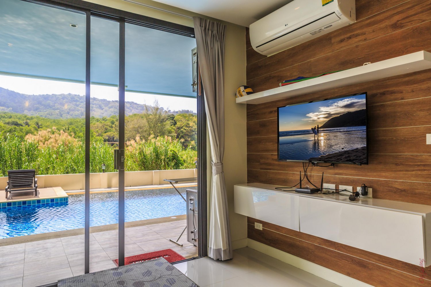 Property image - full photo 9