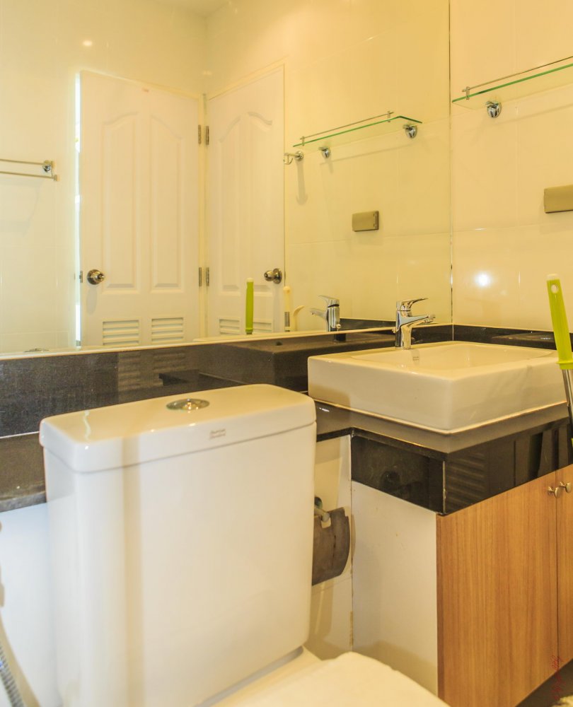 Property image - full photo 17