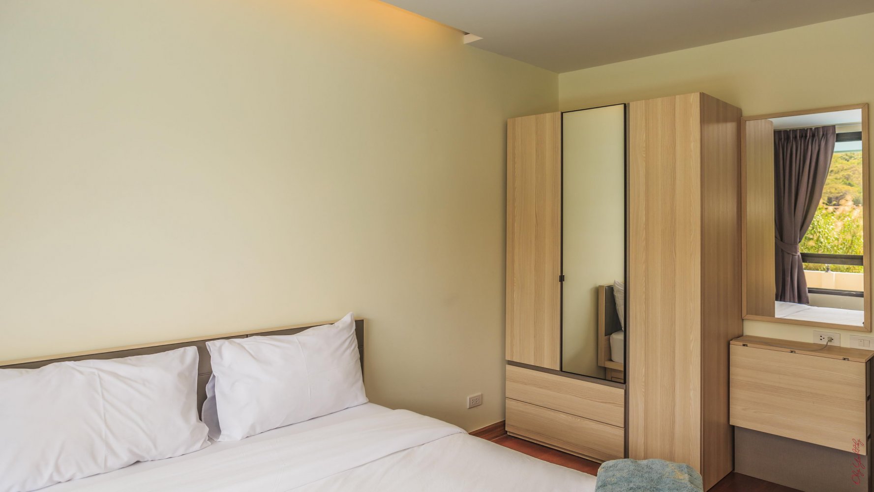 Property image - full photo 12