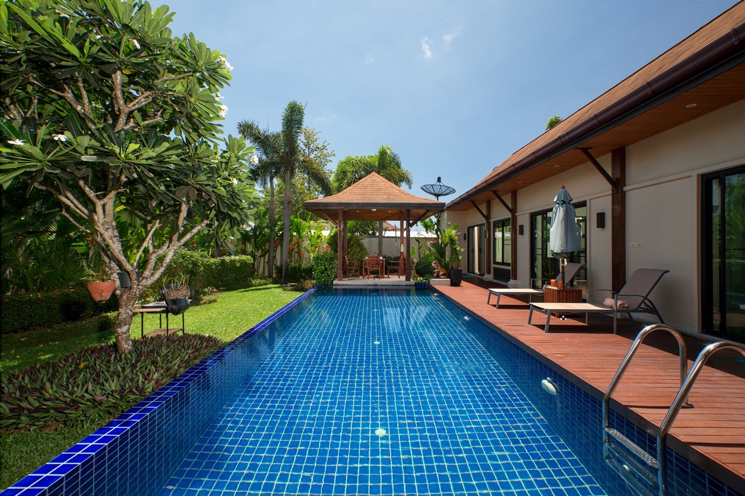 Property image - full photo 4