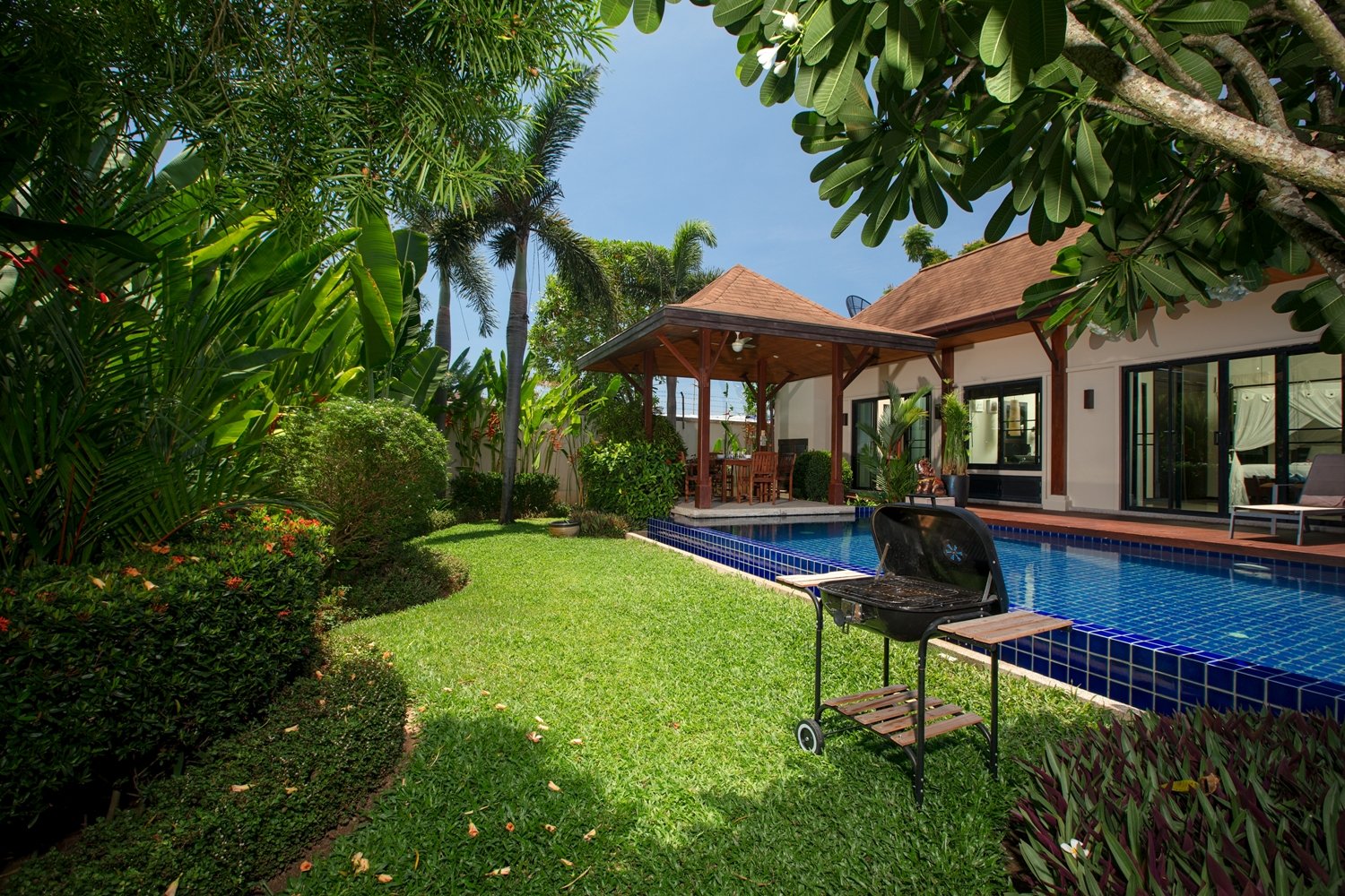 Property image - full photo 3