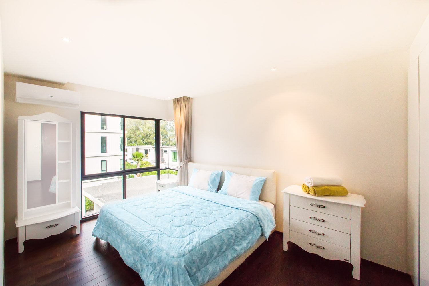 Property image - full photo 30