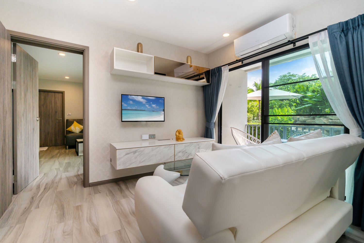 Property image - full photo 5