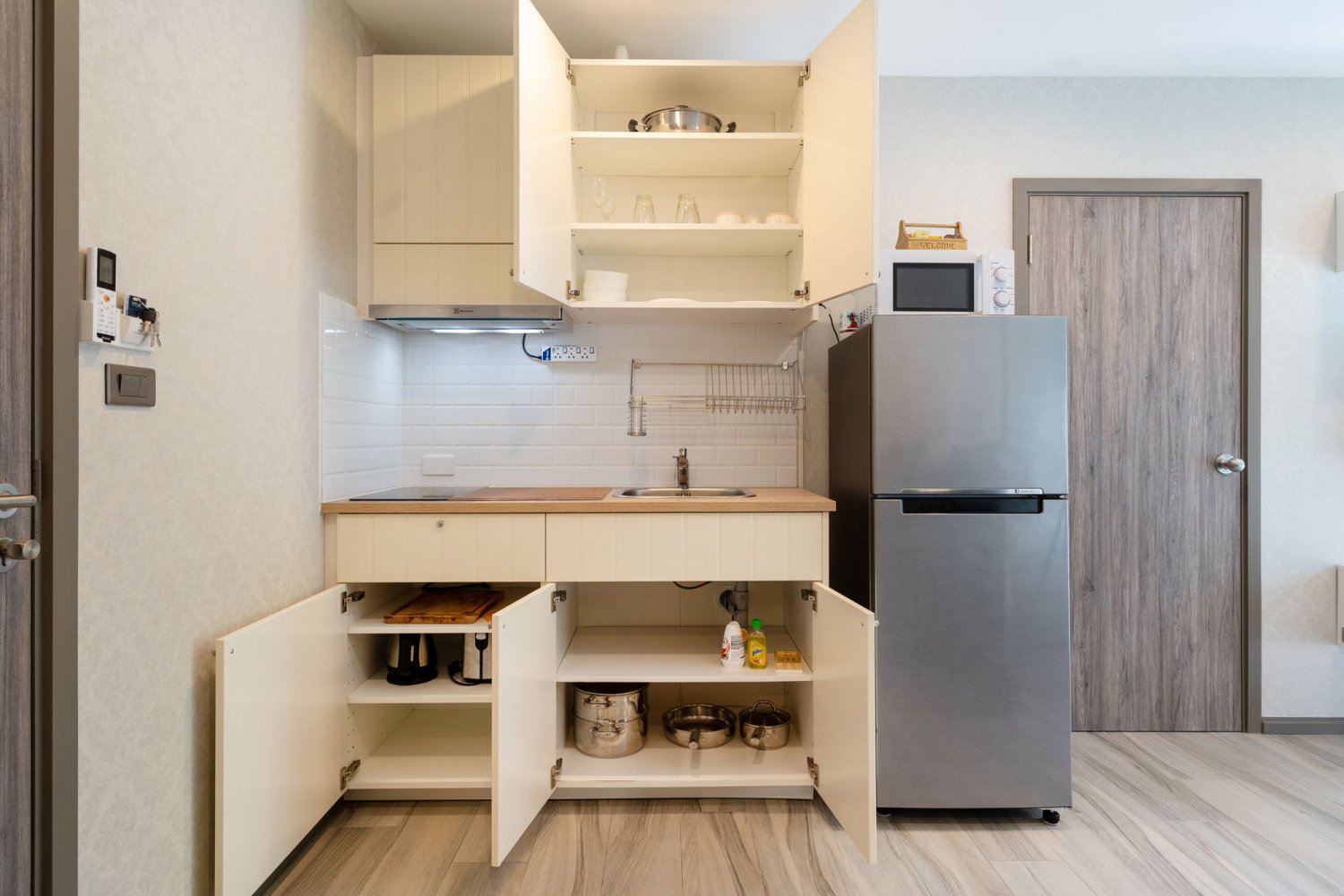 Property image - full photo 11