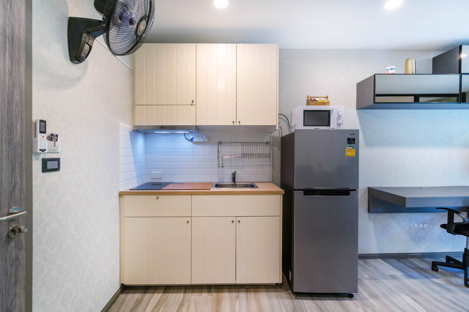 Property image - full photo 13