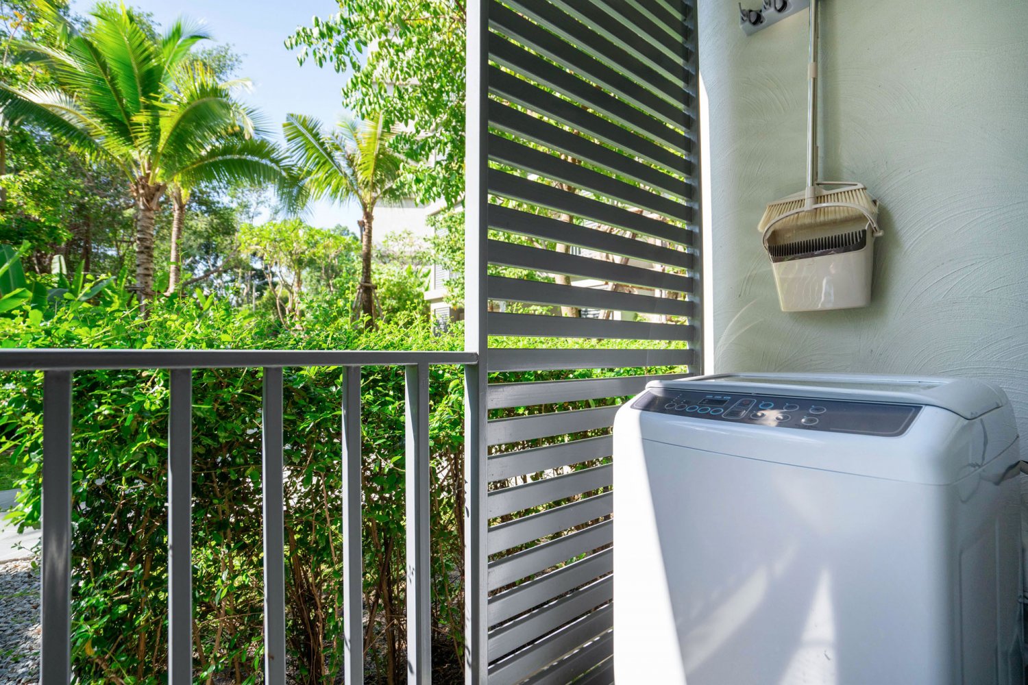 Property image - full photo 11