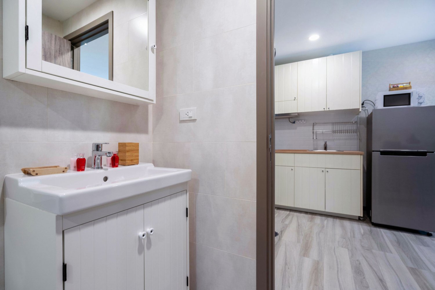 Property image - full photo 16