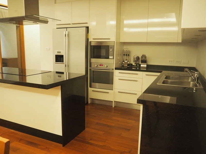Property image - full photo 30
