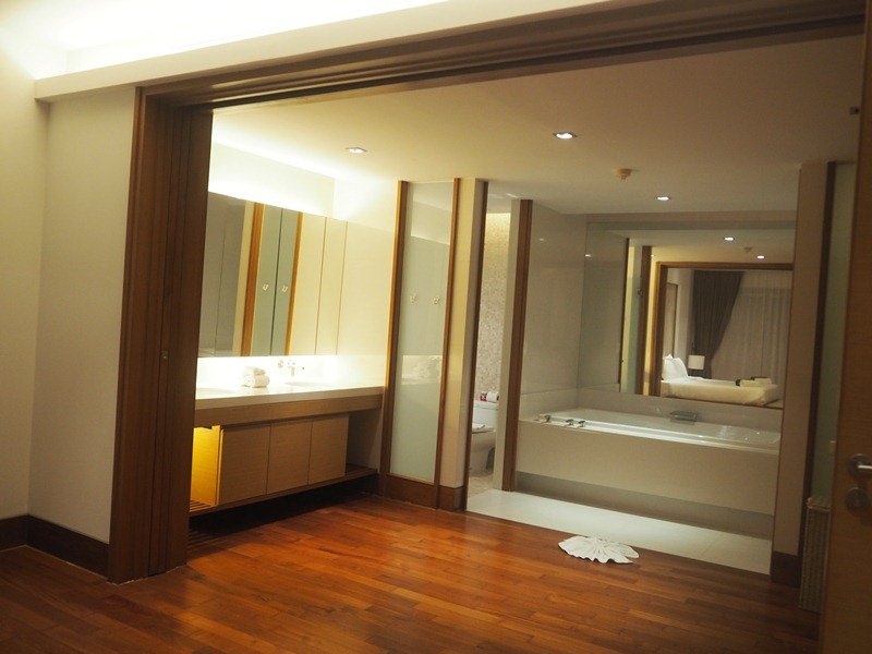 Property image - full photo 12