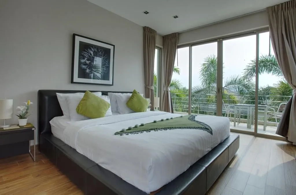 Property image - full photo 5