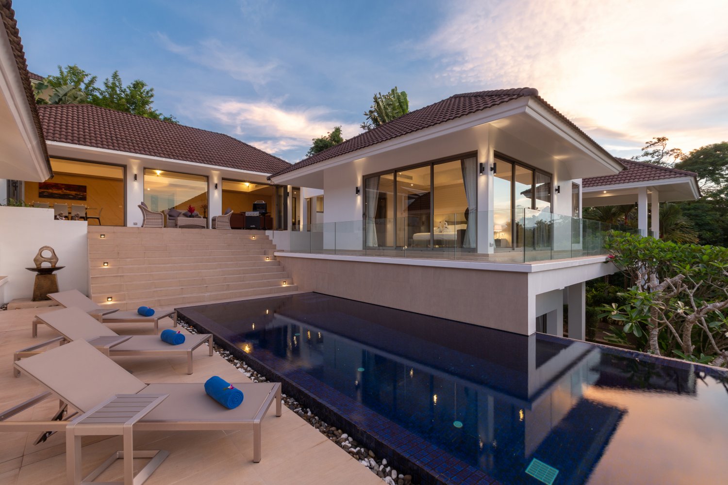 Property image - full photo 8